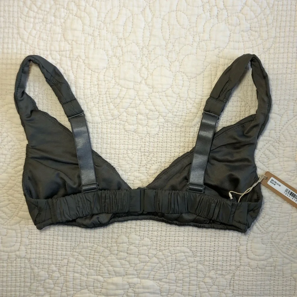 SKIMS NWT Gunmetal Quilted Triangle Bralette Size Medium - Picture 6 of 13